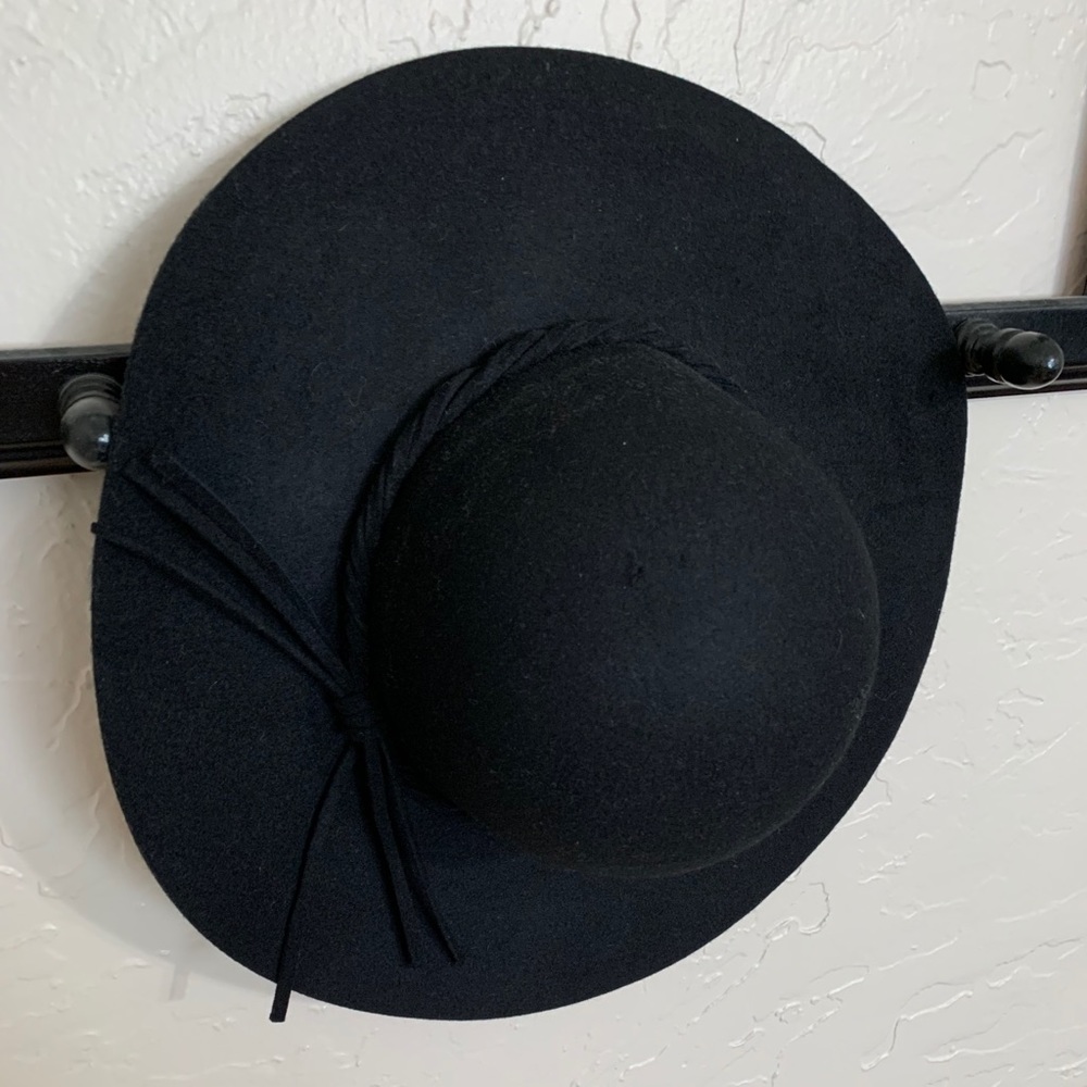 Black Felt Floppy Hat